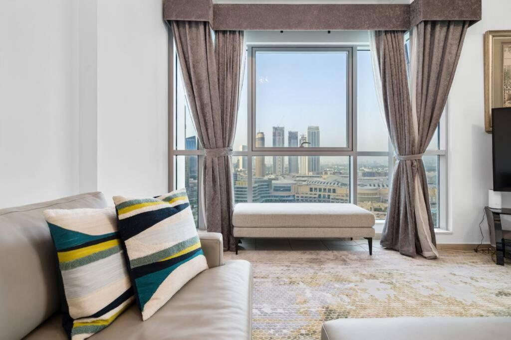 Spectacular Burj & Fountain View - Luxurious 3 Bedrooms & Maids Room - The Residences ดูไบ ภายนอก รูปภาพ